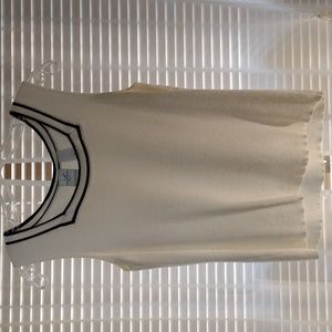 Emma & James white stretch knit top with neck detail. Size M.